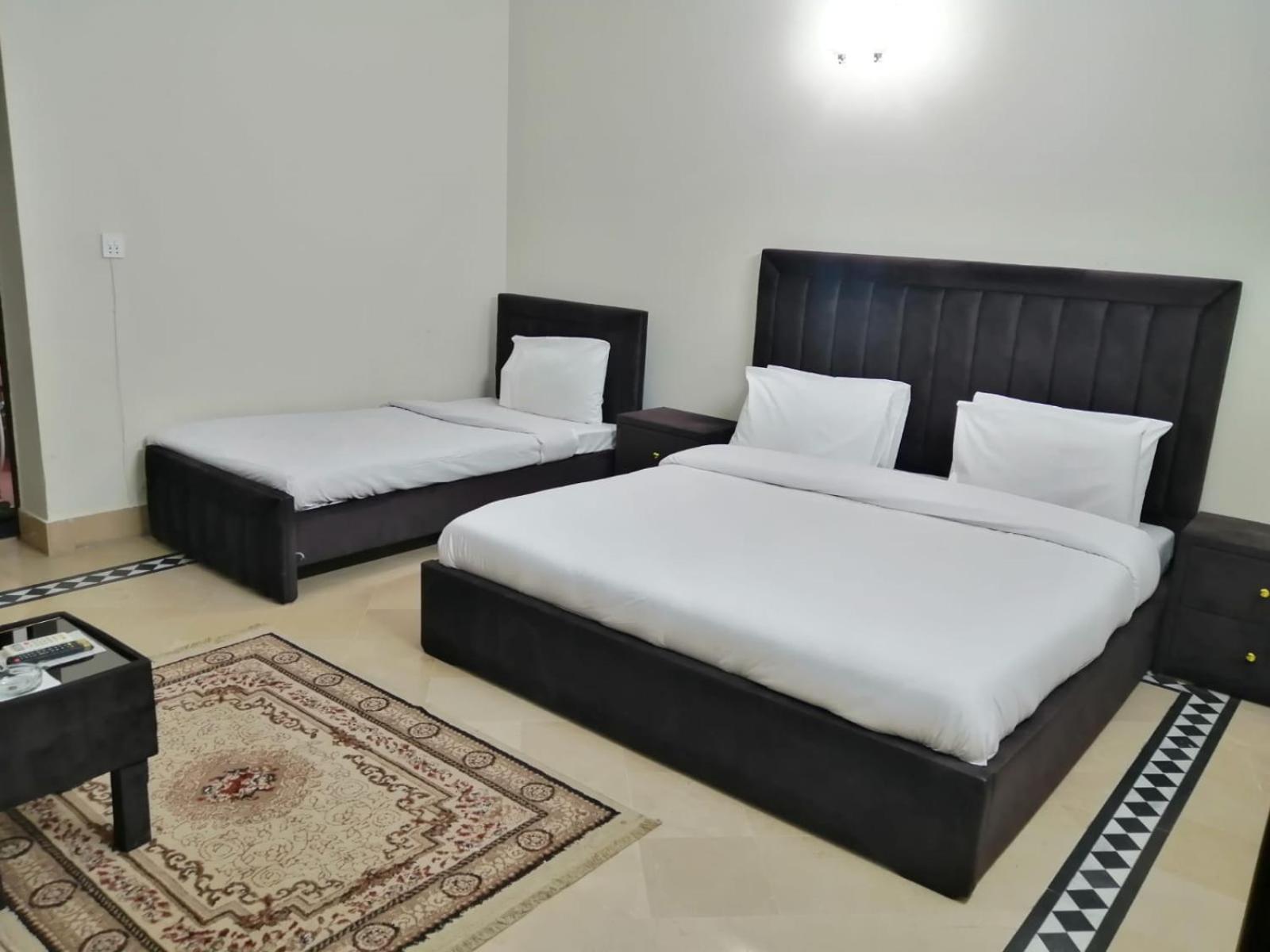Dream Inn Guest House Исламабад Экстерьер фото